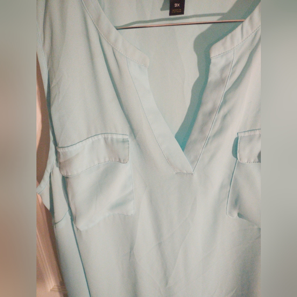 Worthington Plus Size Sleeveless Lightweight Flowy Blouse 3x - Picture 7 of 13
